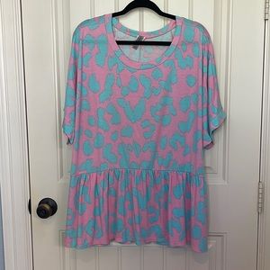 NWOT Honeyme babydoll top - blue and pink leopard print design. Ladies 3XL